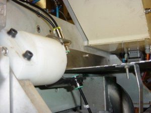 Fig. 2: UGB transmitter below the packaging paper